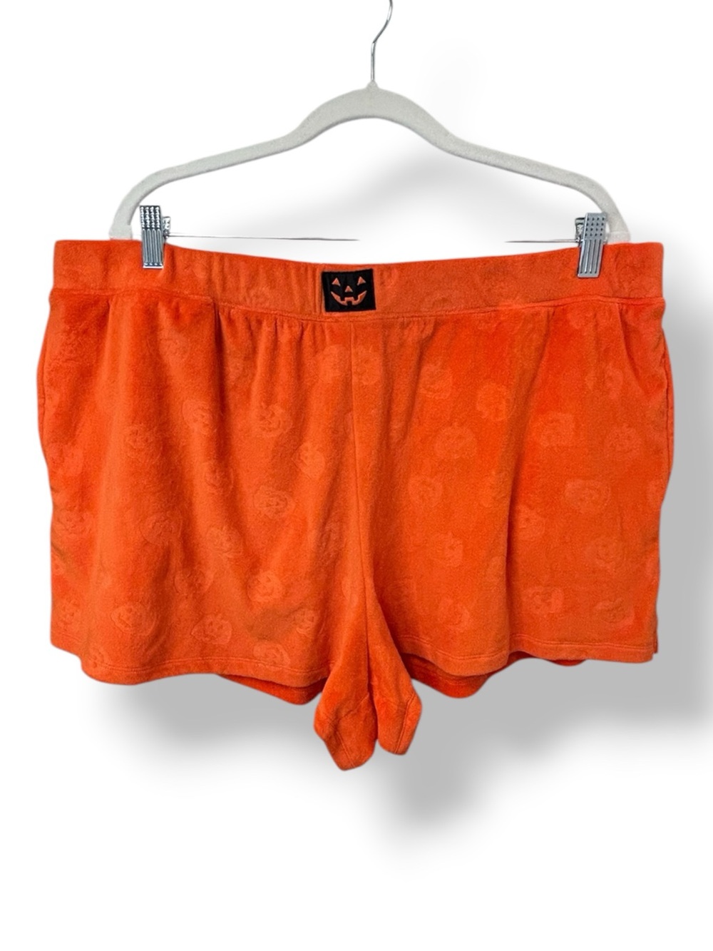 Way To Celebrate Women's Plus Halloween Pumpkin Velour Lounge Shorts Orange 2X